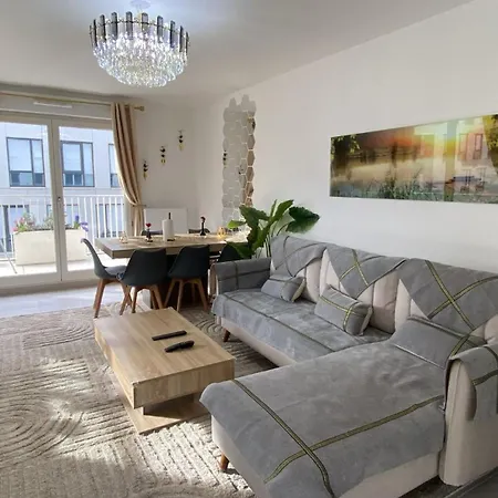 Apartament Hasina Linaland Châtenay
