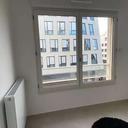 Hasina Linaland Apartament *